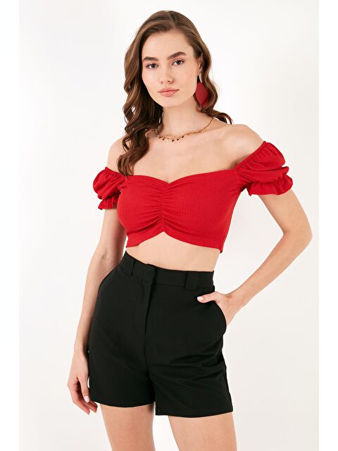 Lela Slim Fit Büzgü Detaylı Kalp Yaka Crop Bluz 5865601 - S000145726-20045