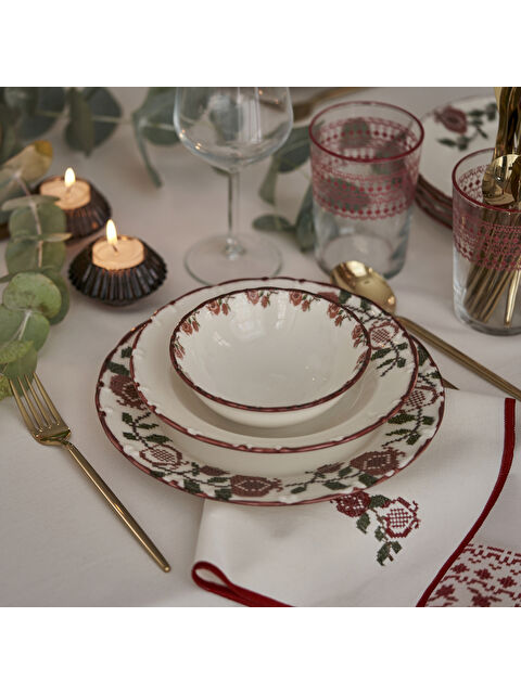 Bella Maison Jolly Porselen 18 Parça 6 Kişilik Yemek Takımı Kırmızı - S000304951-20045