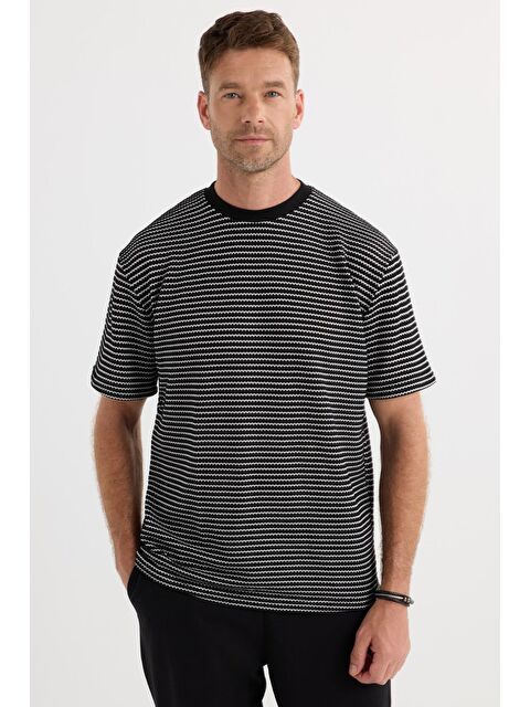 TUDORS Erkek Relax Fit Rahat Kesim Pamuklu Bisiklet Yaka Örme Tişört - S000519424-37424