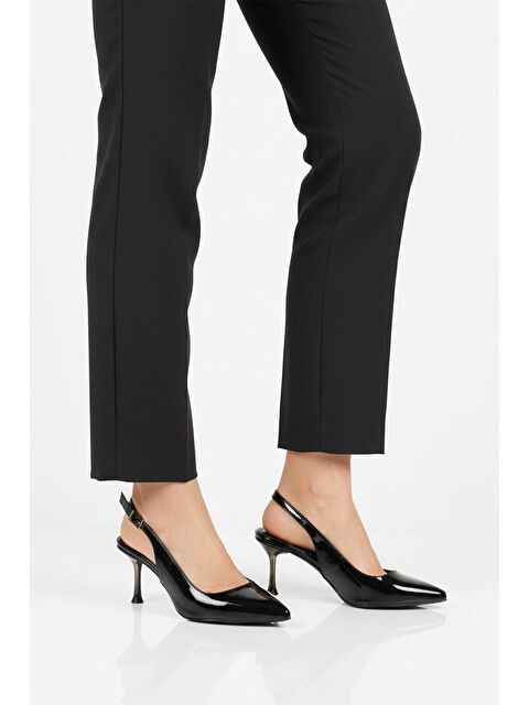 Ayakmod Siyah Rugan Geniş Kalıp İnce Topuklu Kadın Abiye Ayakkabı 653122 Z - S000514954-37444