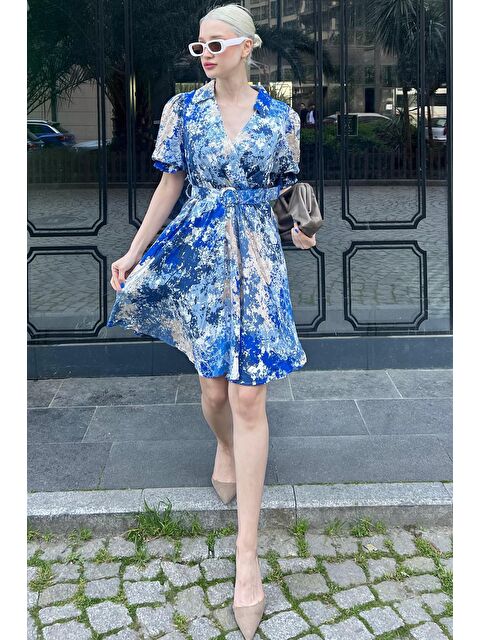 Madmext Mavi Desenli Kruvaze Yaka Kemerli Mini Elbise Mg2073 - S000197675-17234