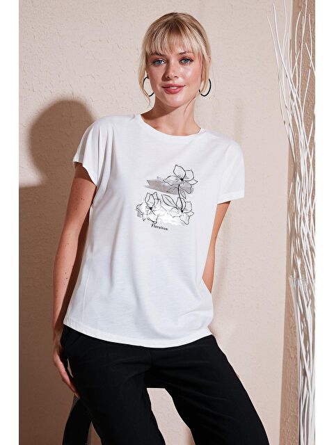 Lela Baskılı Bisiklet Yaka Regular Fit T Shirt 6671005 - S000209651-19965