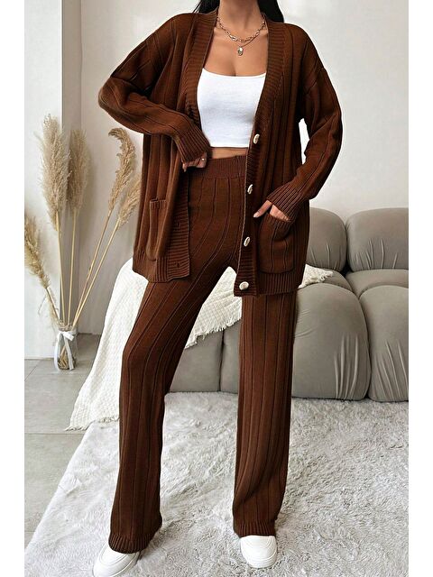 Gülseli Kadın Ön Düğmeli Kendinden Çizgi Desenli Triko Hırka Pantolon İkili Takım - S000470249-18657