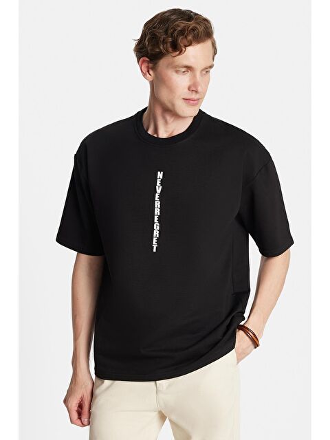 TUDORS Erkek Oversize Geniş Kesim Pamuklu Baskılı Bisiklet Yaka Siyah Tişört - S000519475-19351