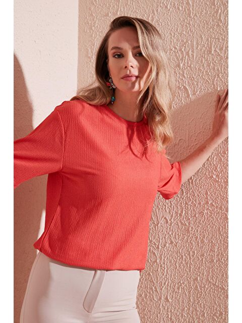 Lela Bisiklet Yaka Yırtmaç Detaylı Bürümcük Kumaş Bluz 5865365 - S000137401-20048