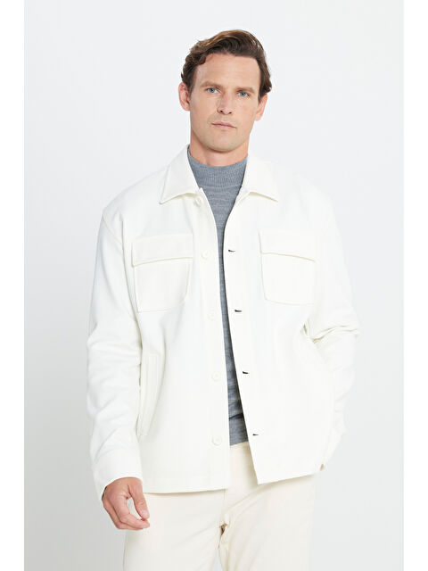 AC&Co / Altınyıldız Classics Erkek Ekru Oversize Fit Bol Kesim Klasik Yaka Pamuklu Desenli Gömlek Ceket - S000394581-19965