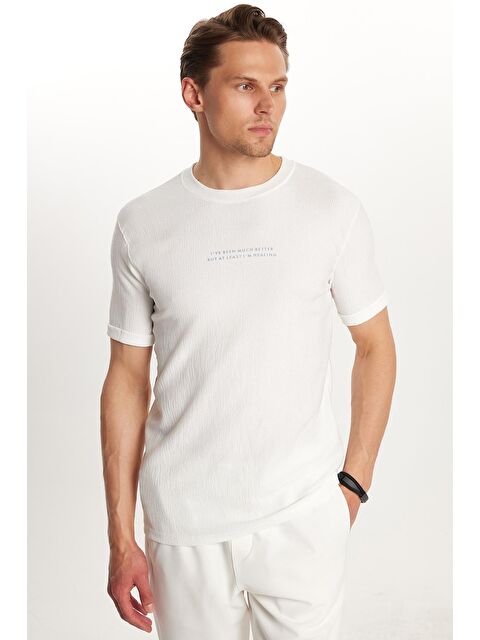 TUDORS Erkek Slim Fit Dar Kesim Pamuklu Ribanalı Baskılı Beyaz Bisiklet Yaka Tişört - S000519483-20063