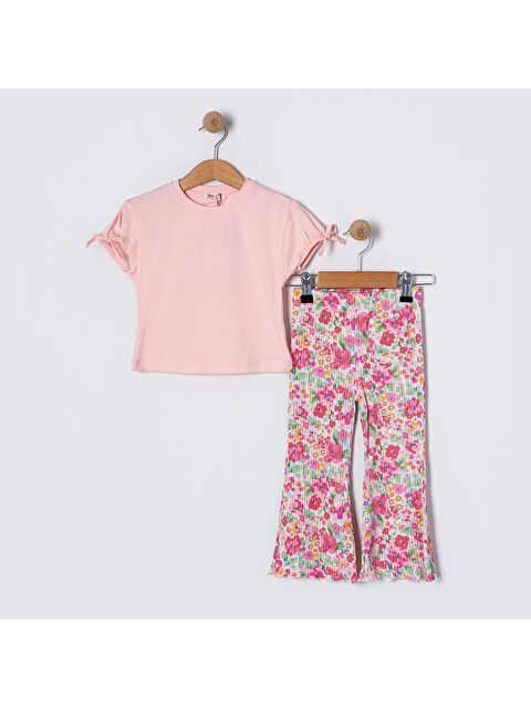 Magu Pembe Fiyonk Detaylı Tişört Ve Çiçek Desenli Pantolon İkili Takım - S000383304-23173