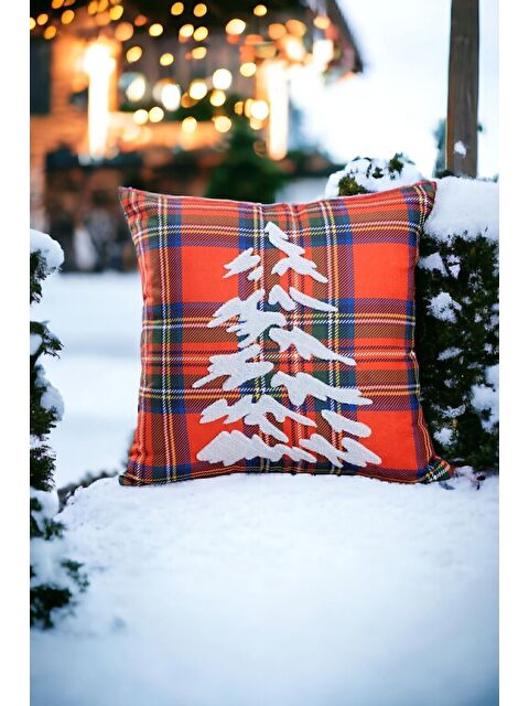 Asdiva Yılbaşı Kırlent Kılıfı Kırmızı Ekose Kumaş Beyaz Punch Yılbaşı Ağacı Desenli Süzene Panç 09 - S000347708-37329