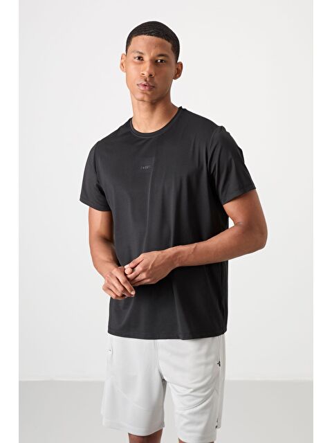 Tommylife Siyah Polyester Nefes Alan Dokulu İnce Esnek Standart Fit Erkek Performans Tişört - 88384 - S000193829-19351