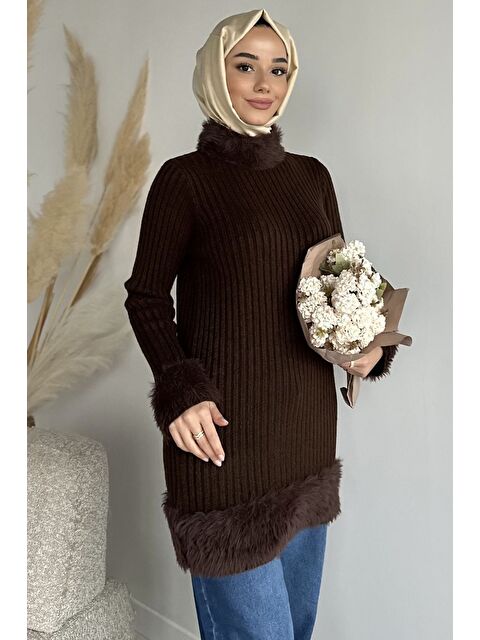 Julude Gülseli Pelüş Detaylı Kendinden Çizgi Desenli Tesettür Triko Tunik - S000517563-19413