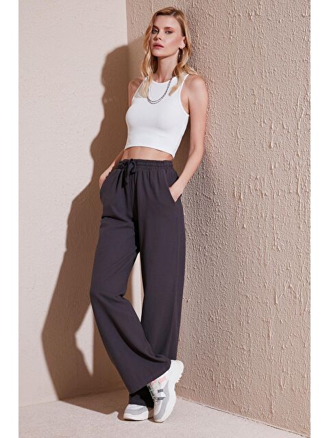 Lela Pamuklu Relaxed Fit Yüksek Bel Bol Paça Kadın Pantolon 668Yp5118 - S000212710-29666