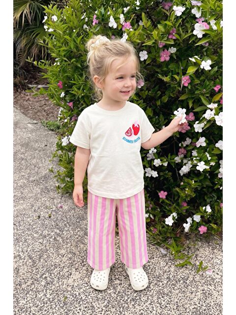 Monila Kız Çocuk Pamuklu Ekru Meyve Baskılı T-Shirt Ve Pembe Çizgili Alt Üst Takım