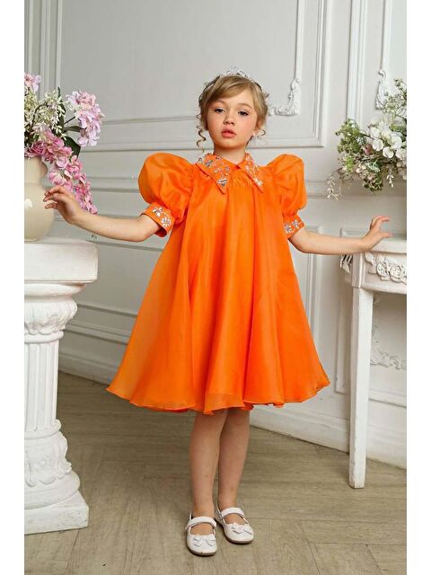 Riccotarz Kız Çocuk Yakasında Omuzları Taş Çiçek İşlemeli Tüylü Gömlek Yaka Astarlı Turuncu Elbise