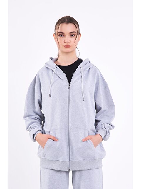 Mmetalic Gri Kanguru Cepli Kapüşonlu Fermuarlı Oversize Kadın Sweatshirt - S000233412-20600
