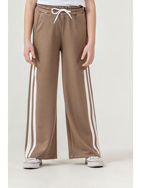 Mışıl Kids Sağ Sol Diz Boyu Garnili Biyeli Kız Çocuk Eşofman Altı