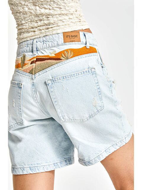 It's Basic Kadın Jean Rengi 12s5-99 Midi Boy Mom Fit Nakış Detaylı %100 Pamuk Tasarım Denim Şort - S000397492-17234
