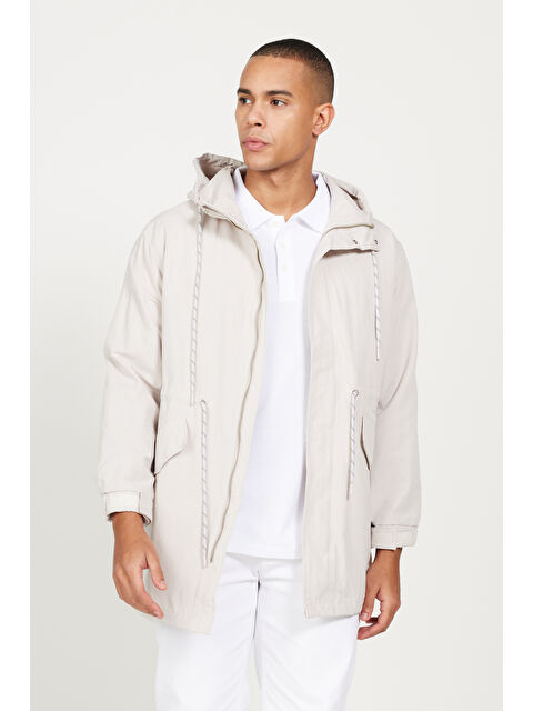 AC&Co / Altınyıldız Classics Erkek Bej Standart Fit Normal Kesim Kapüşonlu Ayarlanabilir İpli Cepli Trençkot - S000394646-19928