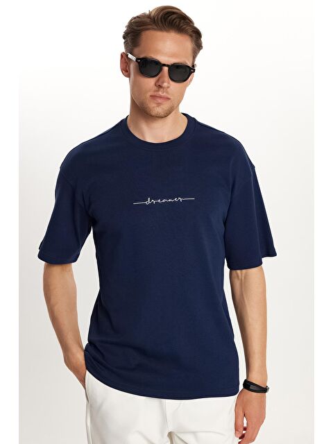 TUDORS Erkek Slim Fit Dar Kesim Pamuklu Baskılı Lacivert Bisiklet Yaka Tişört - S000519500-21164