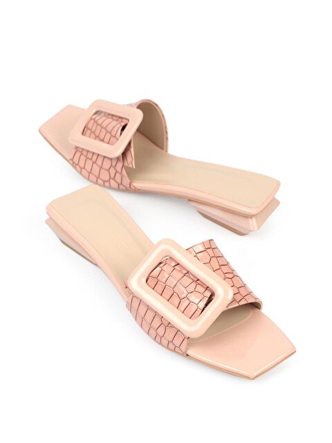 Capone Outfitters Kısa Topuklu Tokalı Rugan Kroko Kadın Terlik - S000210020-24085