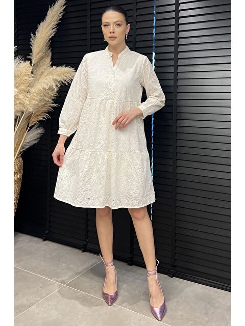 Gülseli Yarım Düğmeli Güpürlü Kadın Elbise - S000379888-25636