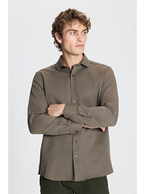 AC&Co / Altınyıldız Classics Erkek Haki Kolay Ütülenebilir Slim Fit Dar Kesim İtalyan Yaka Armürlü Basic Gömlek - S000394601-18547