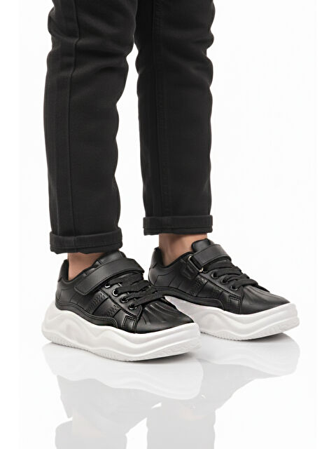 Pepino Siyah Beyaz Cırtlı Hafif Esnek Erkek Çocuk Spor Ayakkabı 2033 F - S000442469-37424