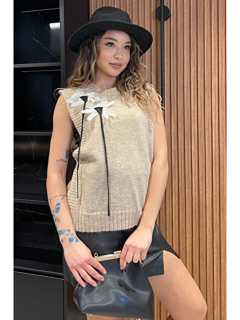 Gülseli Çiçek Detaylı Kadın Triko Süveter - S000312577-19928