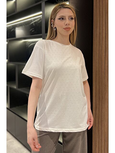 Gülseli Bisiklet Yaka Ön Taşlı Kadın Tişört - S000379922-19966