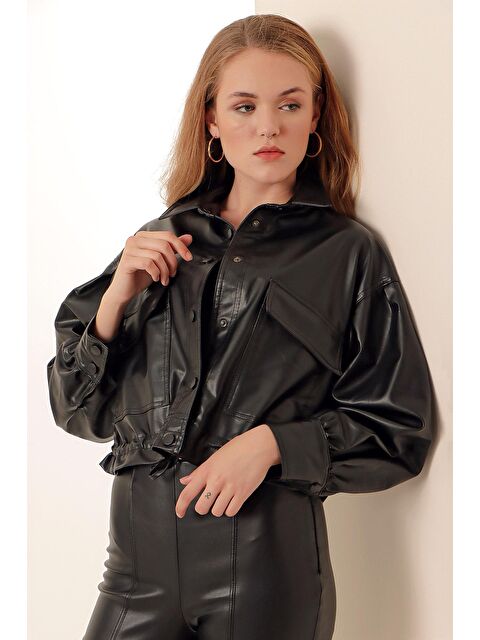 Hazelin Kadın Siyah Kısa Suni Deri Cep Detaylı Balon Kollu Crop Ceket - S000122839-19351