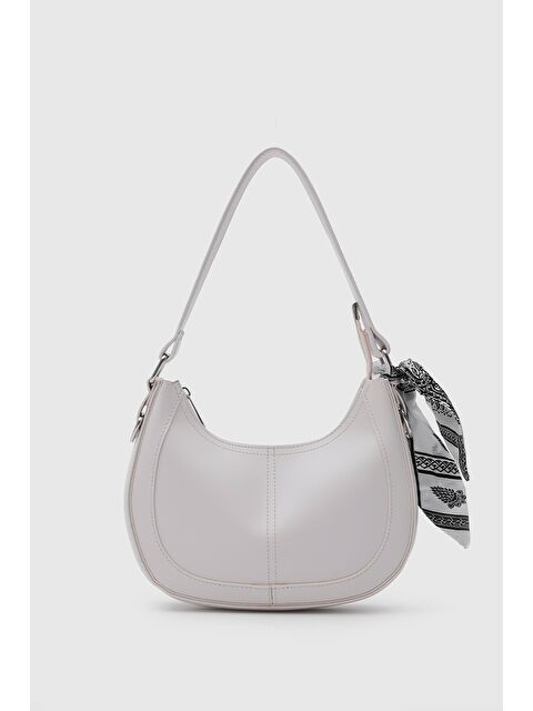 Shulebags Caldera Fular Detaylı Baget Çanta Krem