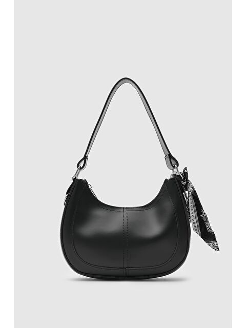 Shulebags Caldera Fular Detaylı Baget Çanta Siyah