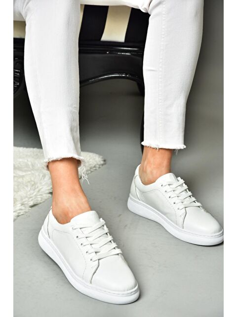 Fox Shoes P5554609 Beyaz Kadın Sneaker