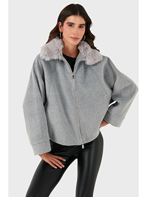 Lela Pamuk Karışımlı Oversize Kürklü Yaka Yarasa Kol Kışa Kaşe Mont 6839660 - S000480553-20600