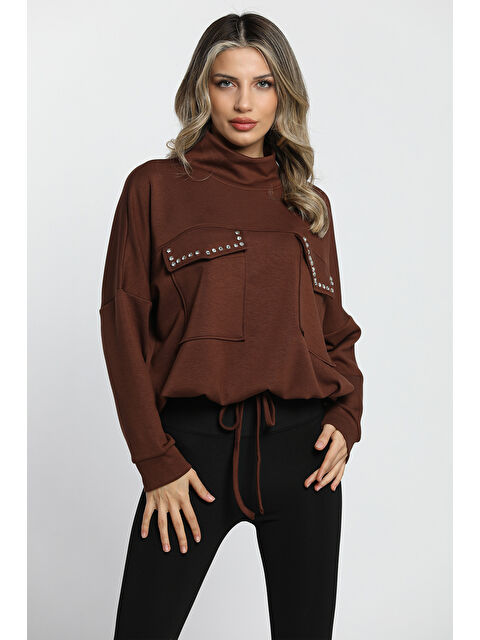 Gülseli Yarım Balıkçı Yaka Çift Cepli Bel Bağlama Detaylı Ve Konforlu Taşlı Sweatshirt - S000313851-19413