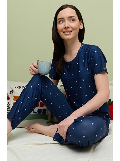 Fullamoda Büyük Kalpli Desenli Bisiklet Yaka Kısa Kollu Pijama Takımı
