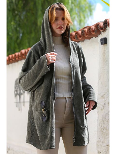Chiccy İtalyan Haki Kapüşonlu Uzun Kol Fermuarlı Cepli Casual Kadife Dokuma Ceket 80 75 - S000468984-18547