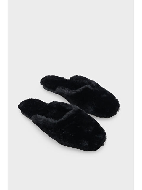 Capone Outfitters Cecile Kadın Pelüş Burnu Kapalı Terlik - S000514276-19351