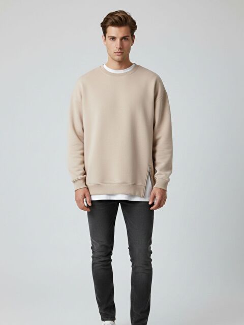 Trendseninle 3 İplik Bej Bisiklet Yakalı Yanı Yarım Fermuar Detaylı Sweatshirt - S000505628-19928
