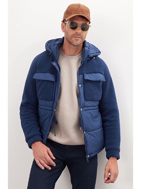 TUDORS Erkek Regular Fit Klasik Kesim Kapüşonlu Fermuarlı Çift Cep Çıtçıt Kapama Sıcak Tutan Lacivert Mont - S000521936-21164