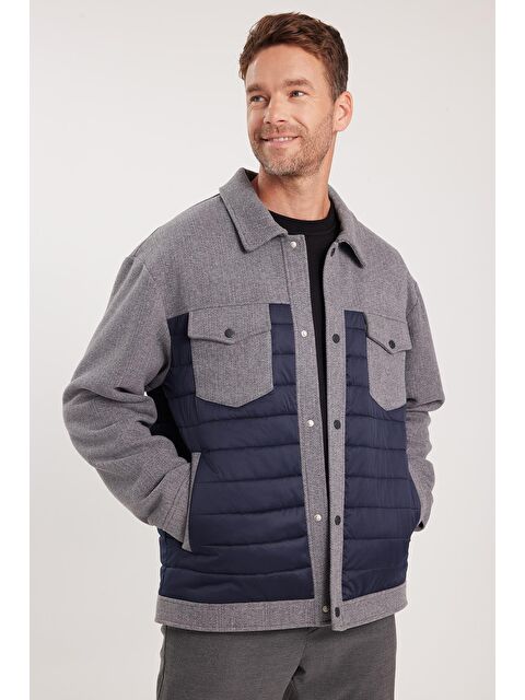 TUDORS Erkek Relax Fit Rahat Kesim Çıt Çıt Düğmeli Kapitone Kapaklı Çift Cep Sıcak Tutan Lacivert Kaşe Mont - S000521945-21164