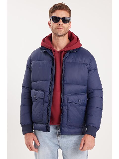 TUDORS Erkek Regular Fit Klasik Kesim Çift Cepli Lastikli Sıcak Tutan Dik Yaka Lacivert Mont - S000521946-21164