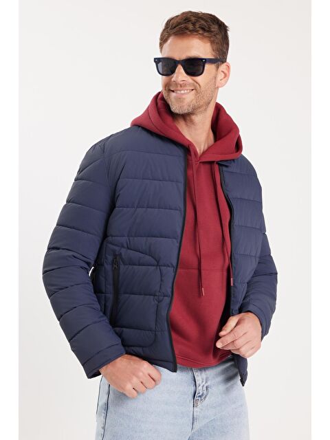 TUDORS Erkek Regular Fit Klasik Kesim Dik Yaka Çift Cepli Sıcak Tutan Lacivert Şişme Mont - S000521954-21164