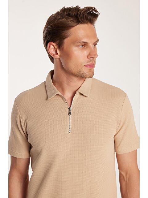 TUDORS Erkek Slim Fit Dar Kesim %100 Pamuk Fermuarlı Bej Polo Yaka Tişört - S000519661-19928