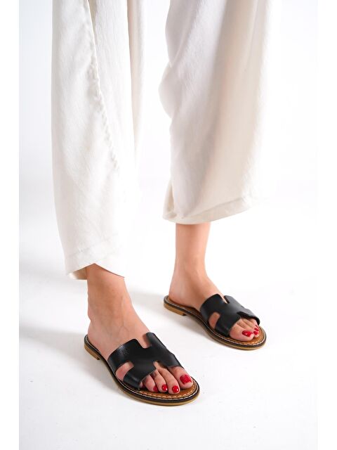 Capone Outfitters H Bantlı Kadın Deri Terlik - S000175618-19351