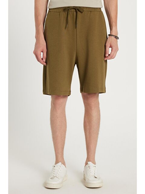 TUDORS Erkek Relax Fit Rahat Kesim Yandan Cepli Yeşil Bermuda Şort - S000521980-18194