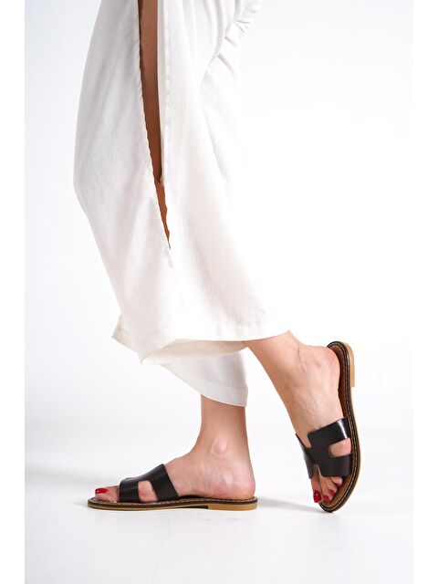 Capone Outfitters H Bantlı Kadın Deri Terlik - S000175618-19413