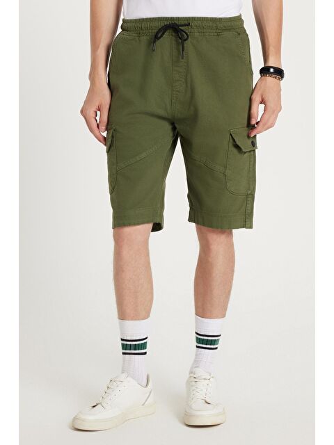 TUDORS Erkek Relax Fit Rahat Kesim %100 Pamuk Kargo Cep Haki Kapri Şort - S000521992-18547