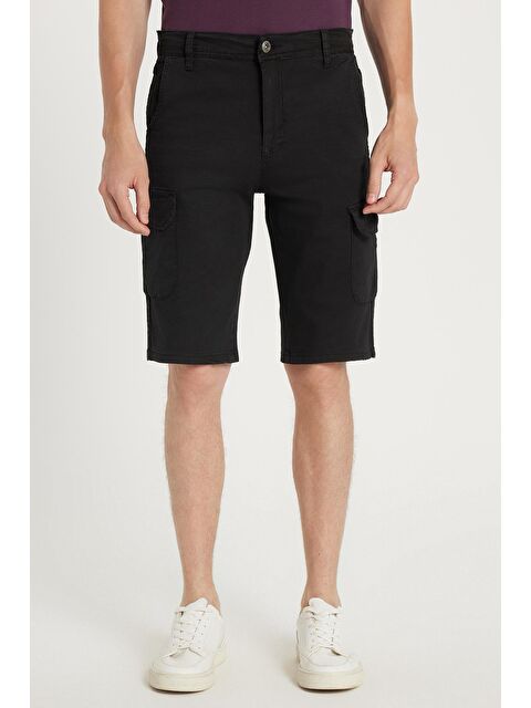 TUDORS Erkek Relax Fit Rahat Kesim %100 Pamuk Kargo Cep Siyah Kapri Şort - S000521999-19351
