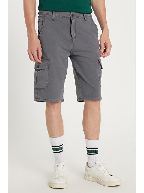 TUDORS Erkek Relax Fit Rahat Kesim %100 Pamuk Kargo Cep Gri Kapri Şort - S000522000-20600